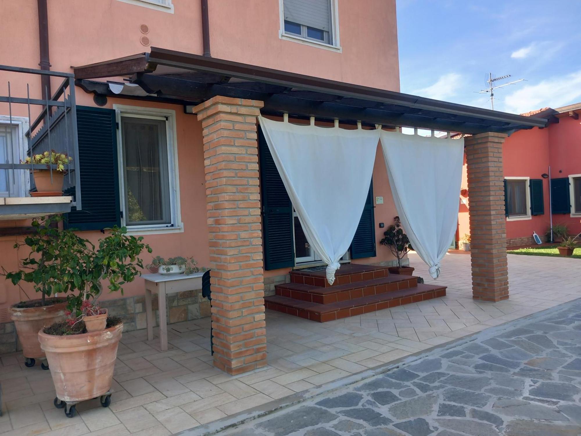 Appartamenti Ca'Melia Sarzana Exteriör bild