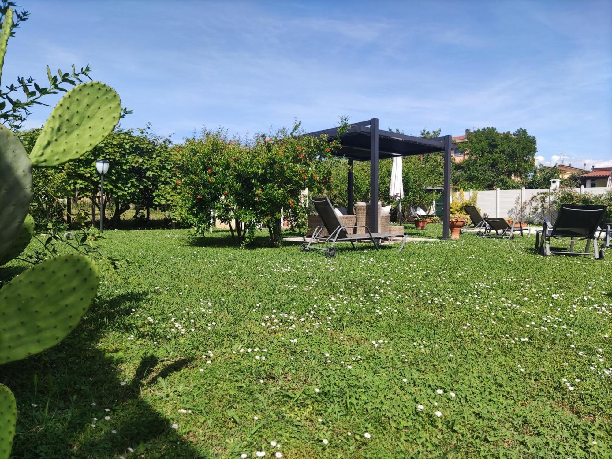 Appartamenti Ca'Melia Sarzana Exteriör bild